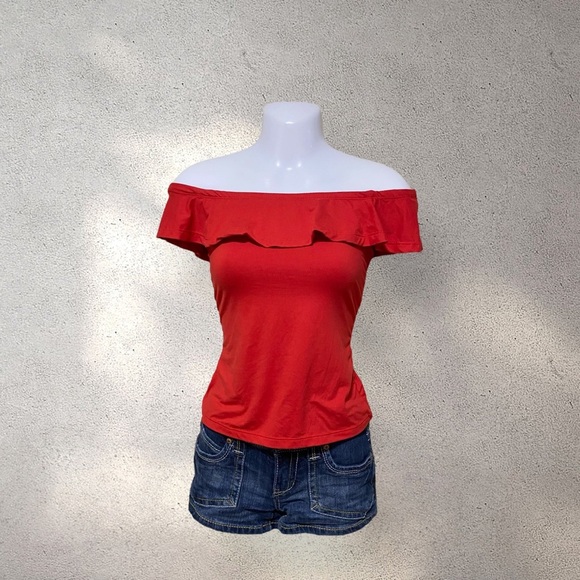 !! DO NOT BUY !! Hot Kiss Red Top - Picture 1 of 2